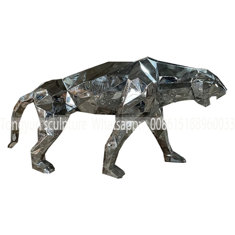 metal leopard statue