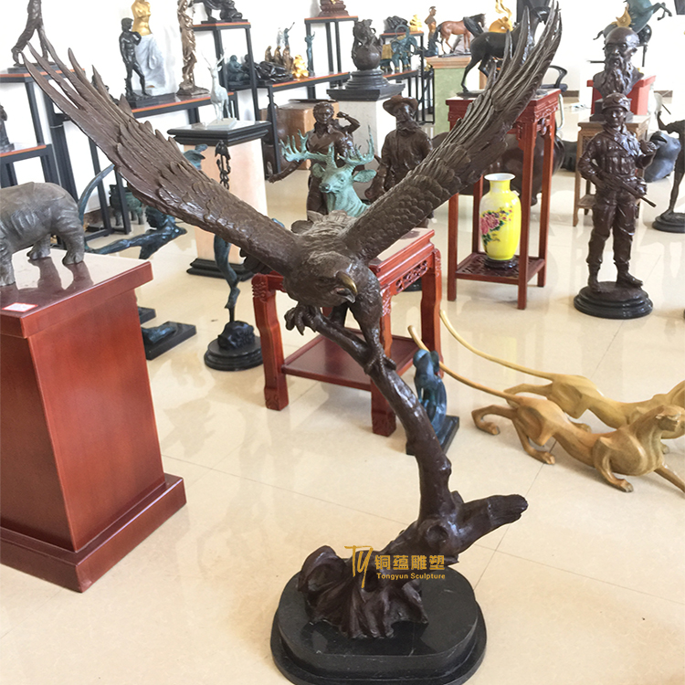     Eagle Statue Bronze Eagle Figurine Sculpture life size animal sculpture