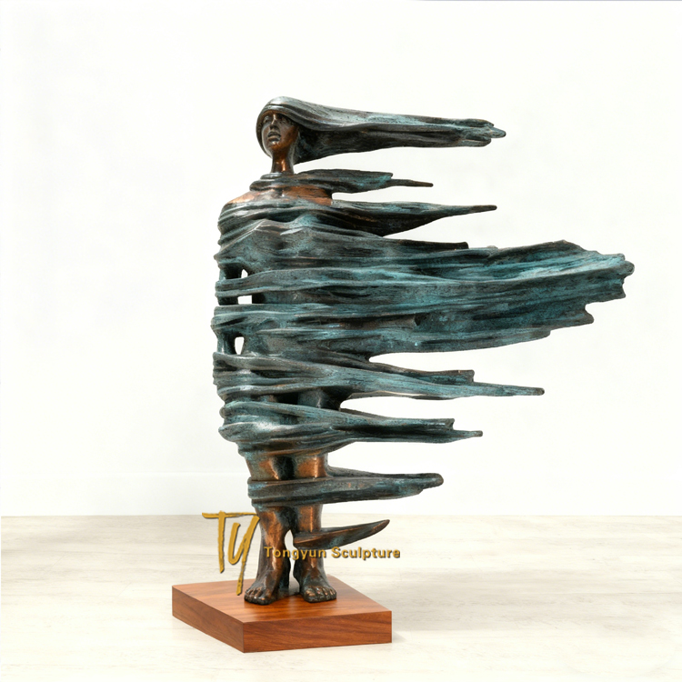 Abstract Bronze Statue Strong Woman in The Wind Human Body Sculpture Modern Art Home Decor