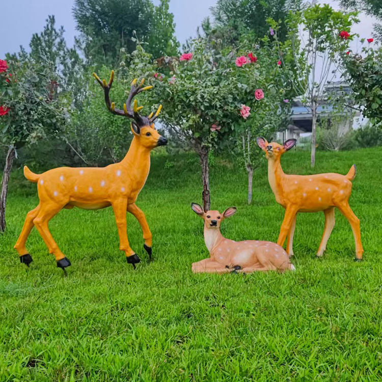 Outdoor Decoration Fiberglass Deer Family Animal Elk Statue Life Size Resin Deer Statue Manufacture.jpg