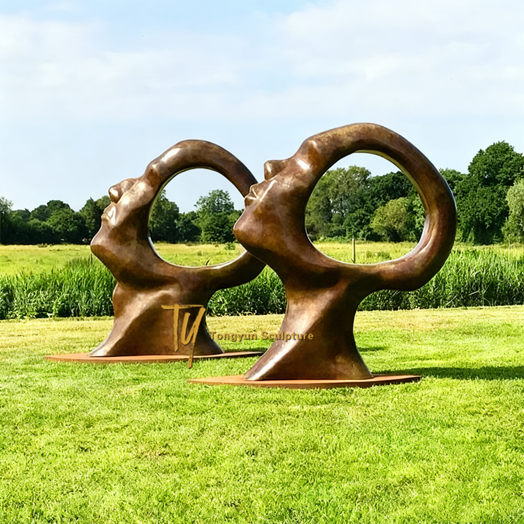 Two Abstract Head Portrait Modern Bronze Sculpture for Outdoor Garden.jpg