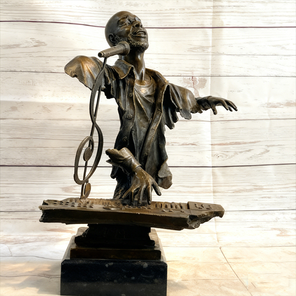 Animal Sculpture: Capturing Wildlife’s Spirit in Bronze, Marble, and Custom Artistry.jpg