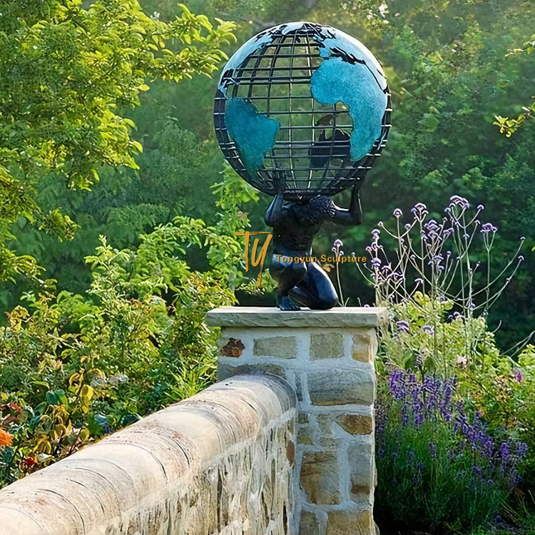 Outdoor Large Bronze Cast Greek God Atlas Carrying The World Statue Atlas Carrying Bronze Globe and Decoration Atlas with Earth.jpg