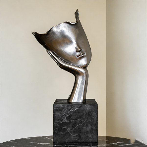 From Small Statuette to Grand Statue en Bronze: Custom Bronze Creations for Every Scale.jpg