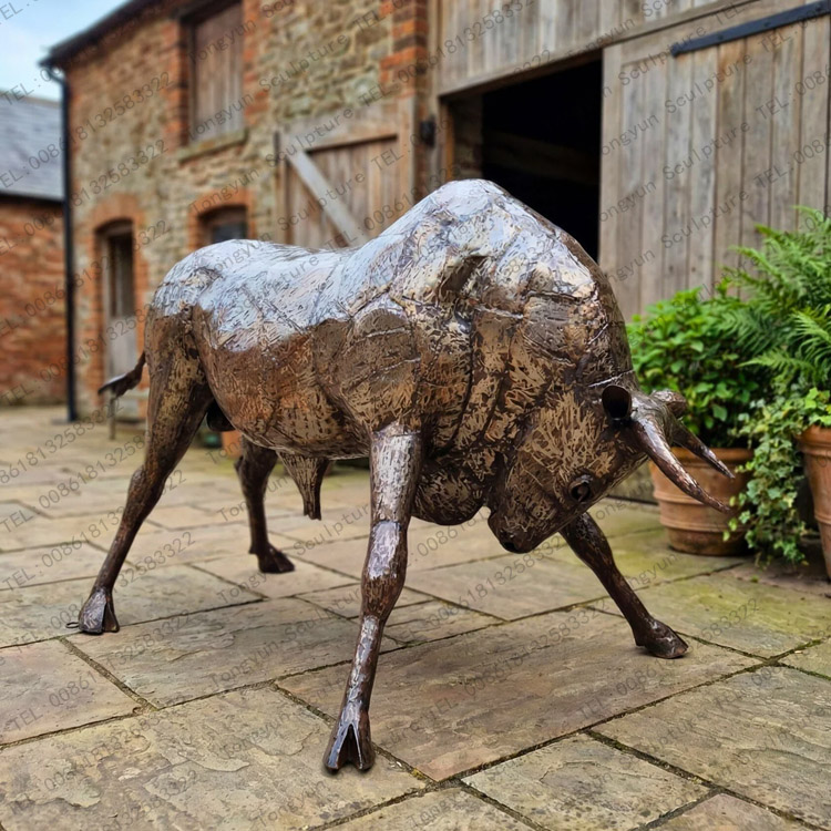 Raging Spanish Bull Statue Outdoor Ox Sculpture For Sale Sculpture Supplier.jpg